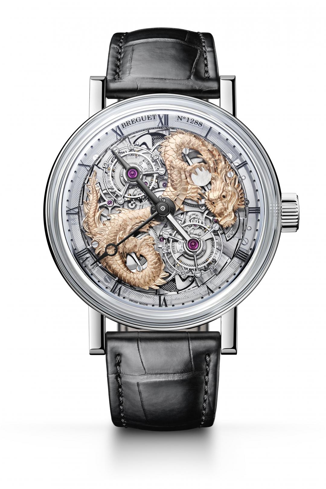 ClassiqueDouble Tourbillon Dragon 5345腕錶龍年限定版，約28,000,000元。