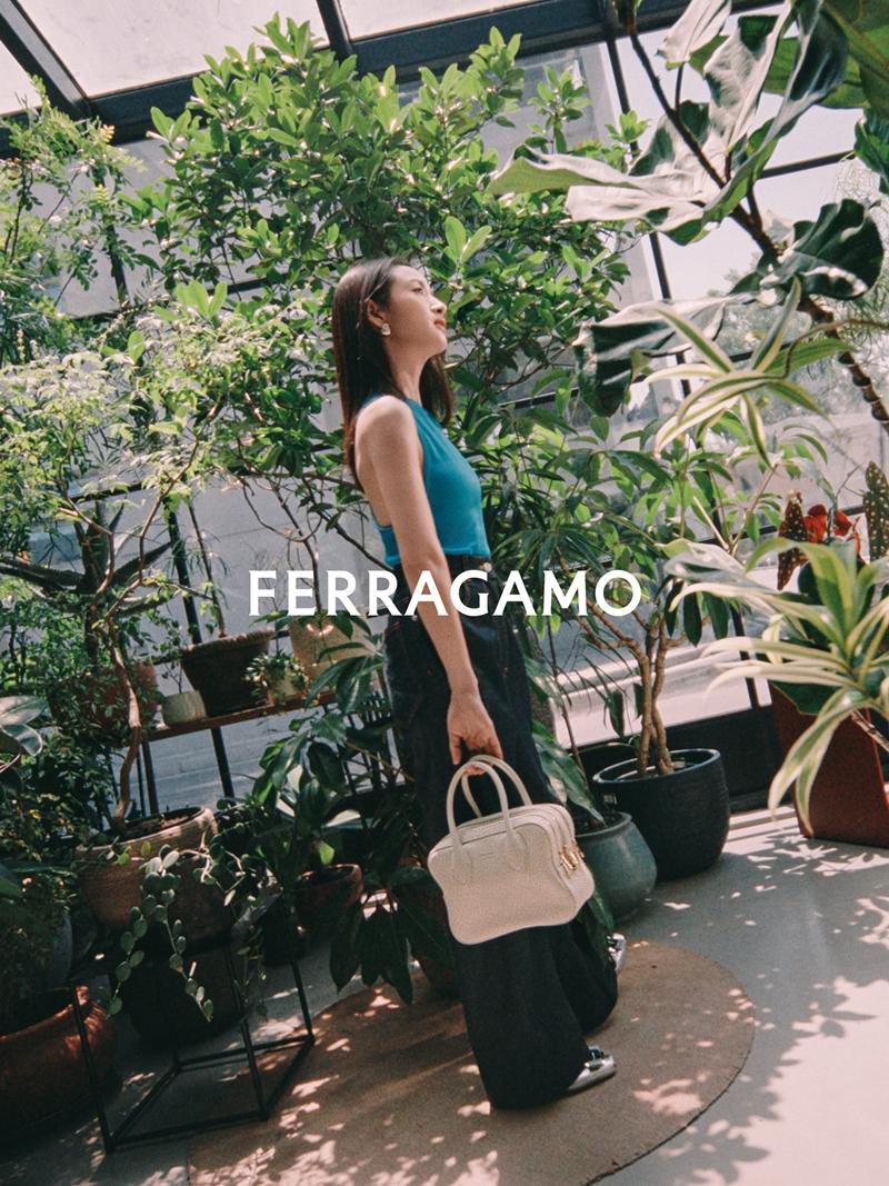 林依晨。（FERRAGAMO提供）