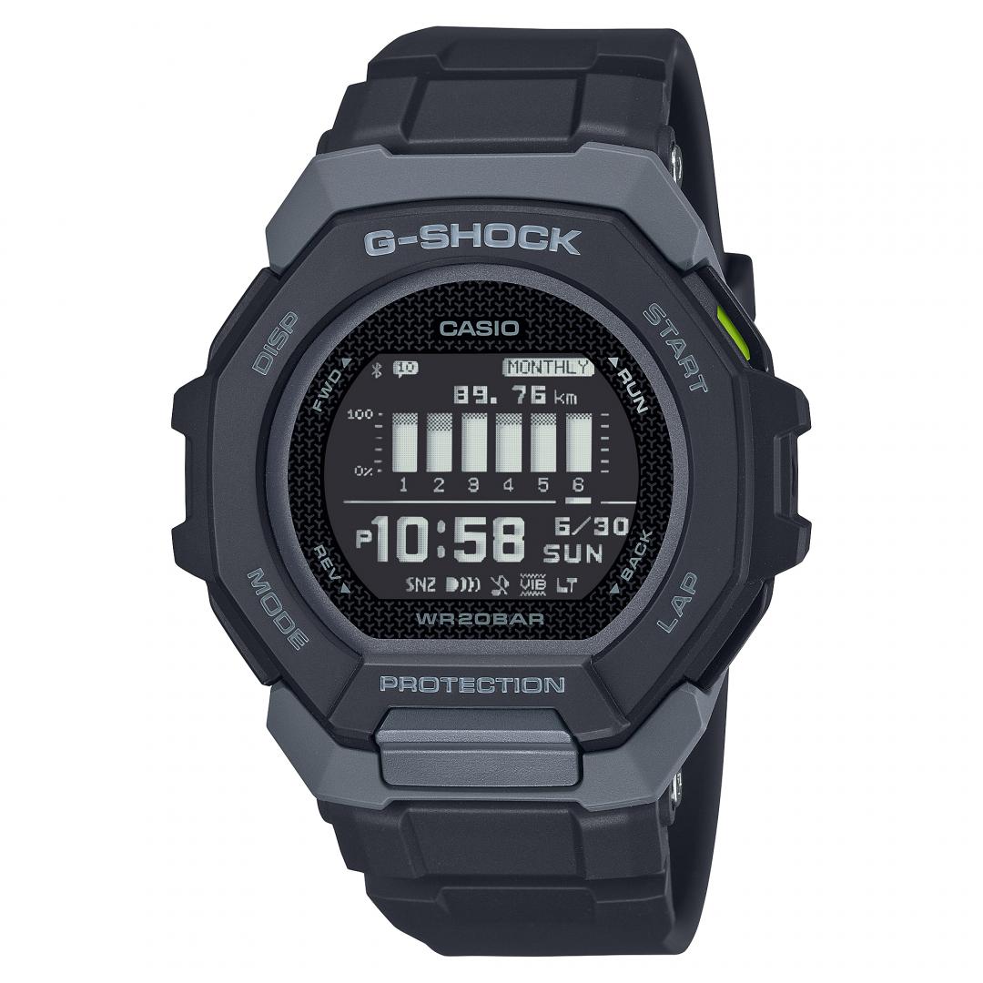 G-SHOCK G-SQUAD系列GBD-300-1錶款，4,900元。(G-SHOCK提供，以下同)