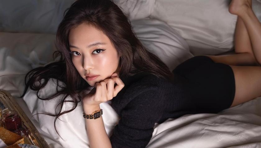 網友盛讚Jennie不愧是人間香奈兒。