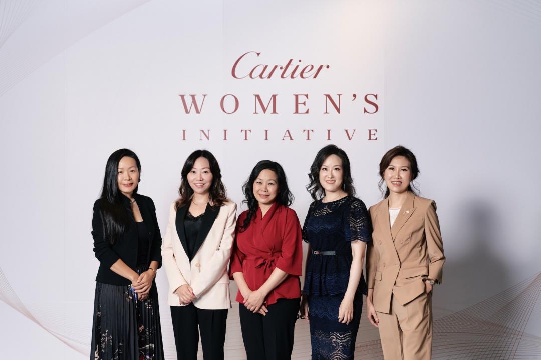 (左起)Anchor Taiwan執⾏⻑Elisa Chiu、卡地亞台灣董事總經理Sally Wong、CWI全球總監Wingee Sin、WEpreneurs創辦⼈Hannah Chou、NousQ創辦⼈兼執⾏⻑Lynne Lim，一同出席卡地亞女性創業論壇。