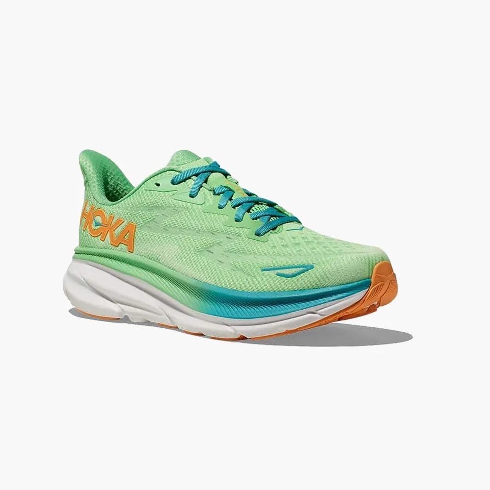 HOKA 11/29每日一物「男 Clifton 9 Wide路跑鞋」，原價4,880元，特價2,440元，限量20雙。