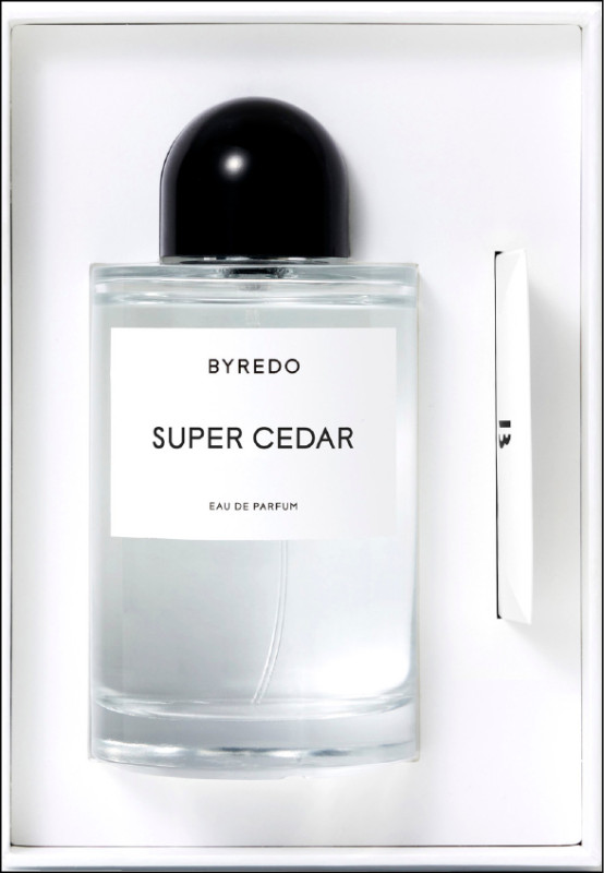 BYREDO今年精選七款香氛推出限定大容量。圖為北國之春，250ml／16,500元。