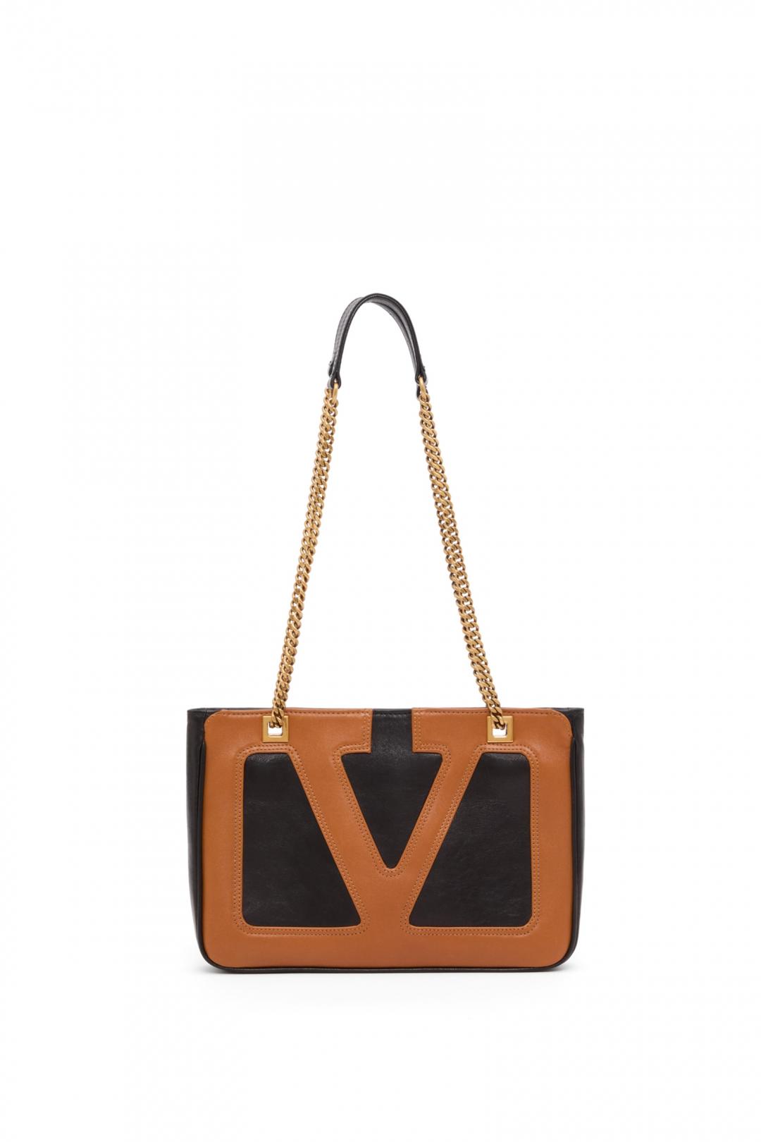 Valentino Garavani Viva Superstar bag，小型款，91,000元。（Valentino提供）