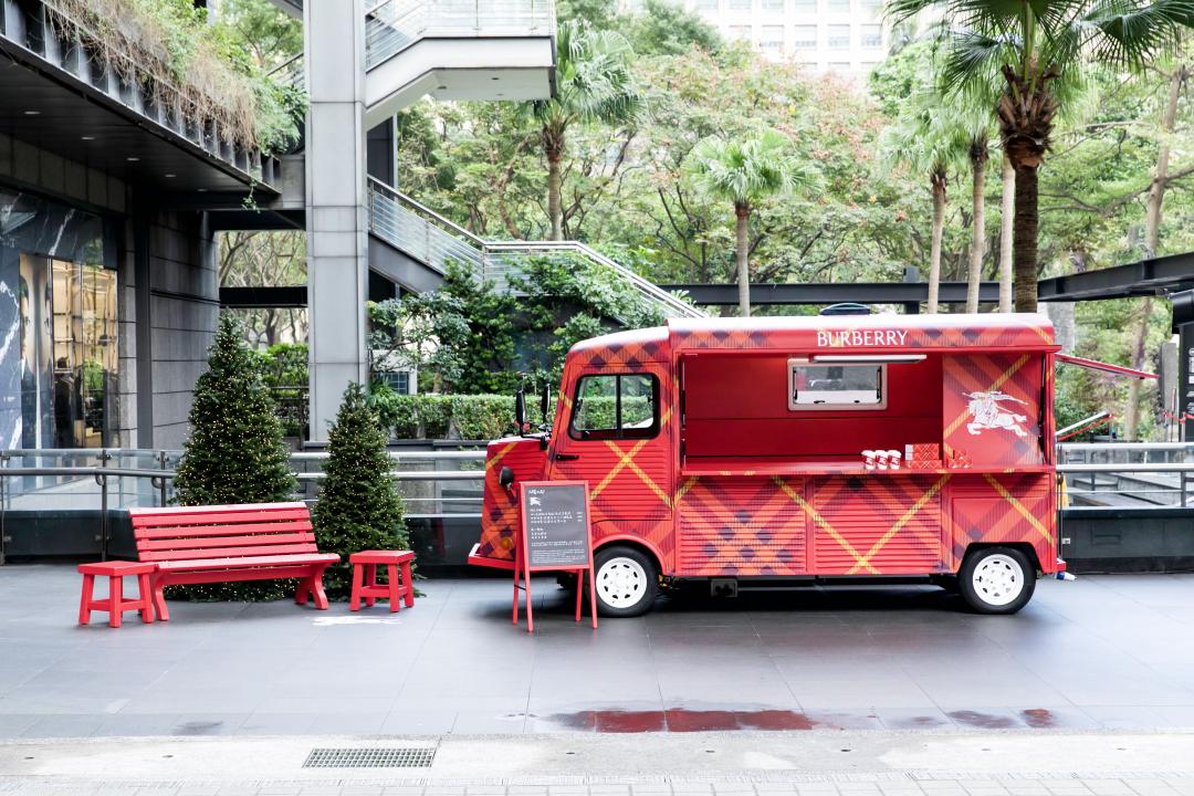 BURBERRY節日限定餐車攜手台灣精品甜點承繼CHENG JI，打造獨家風味甜點。