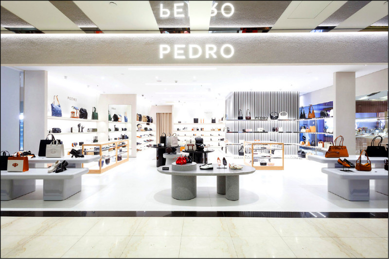 PEDRO台灣第三家店開設於台北微風信義百貨。