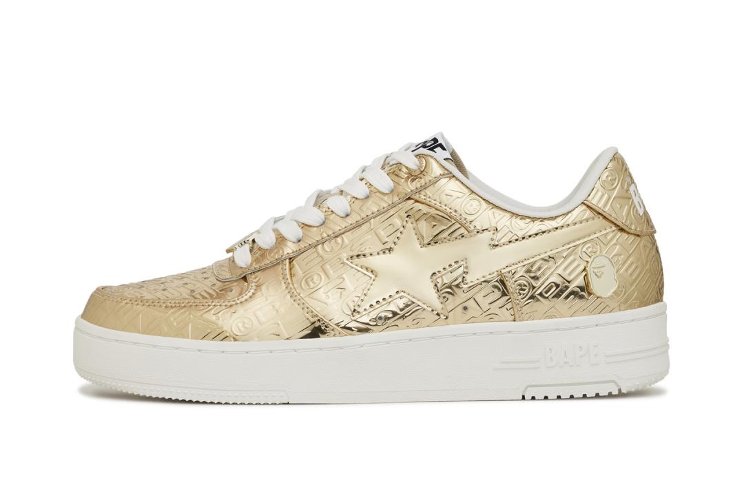 BAPE STA™金色，售價NT$7,999元。