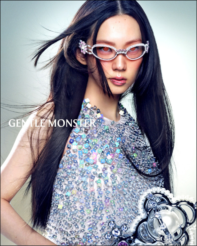 GENTLE MONSTER全新推出2025 JEWELRY系列，完美結合珠寶與眼鏡，展現前衛潮流風格。