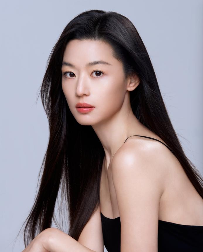 全智賢首度代言醫美。