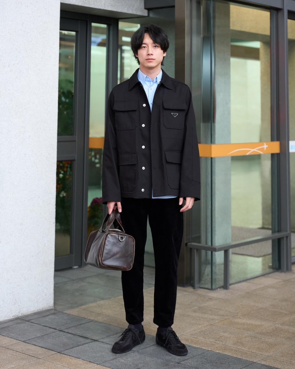 坂口健太郎為出席Prada新店開幕活動來台。（品牌提供）