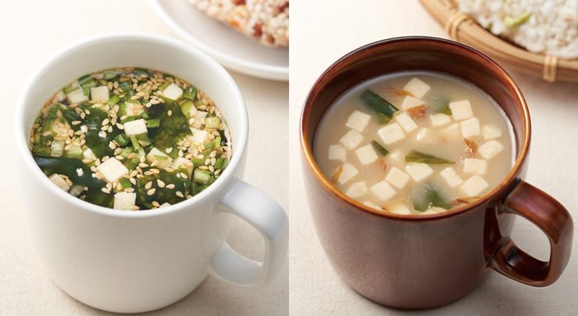 MUJI沖泡湯系列，海帶芽湯、豆腐味增湯，各99元。（MUJI提供，以下同）