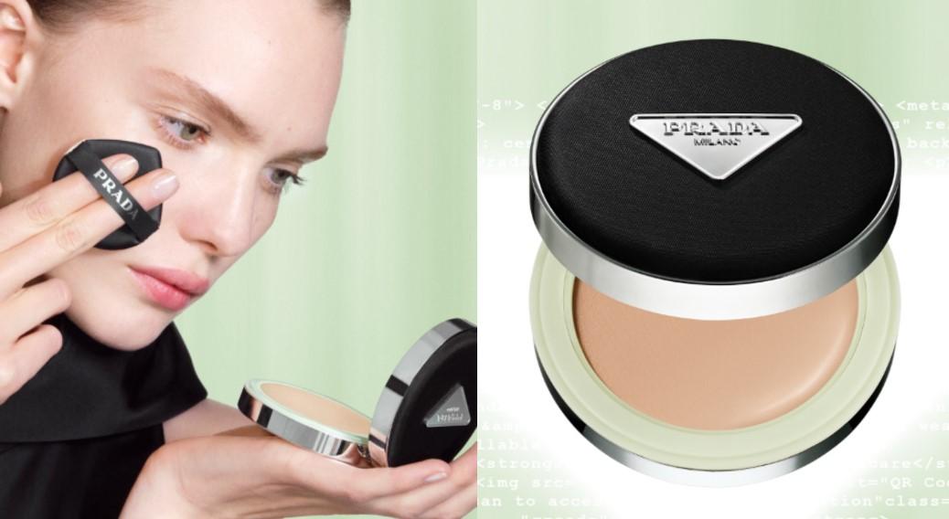 PRADA Beauty精品級氣墊時髦補妝！超微粒粉體貼合肌膚 原生霧光自帶濾鏡感