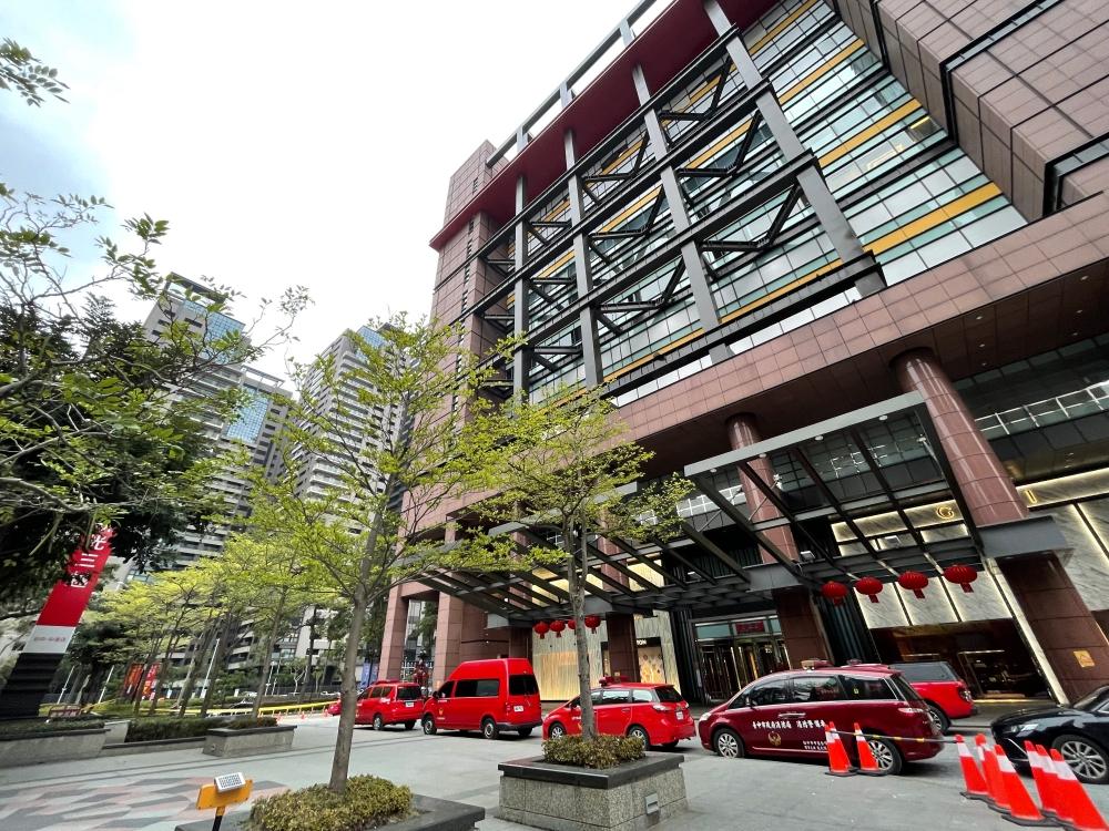 台中新光三越送出的防護計畫，又因防護重點不明遭退件。（記者蘇孟娟攝）