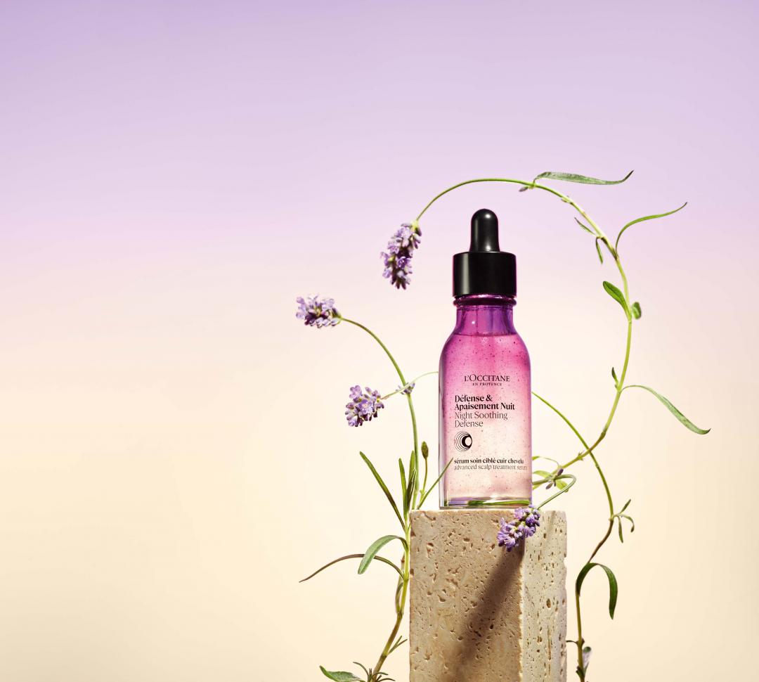 歐舒丹草本頭皮舒緩精華50ml/1,580元。