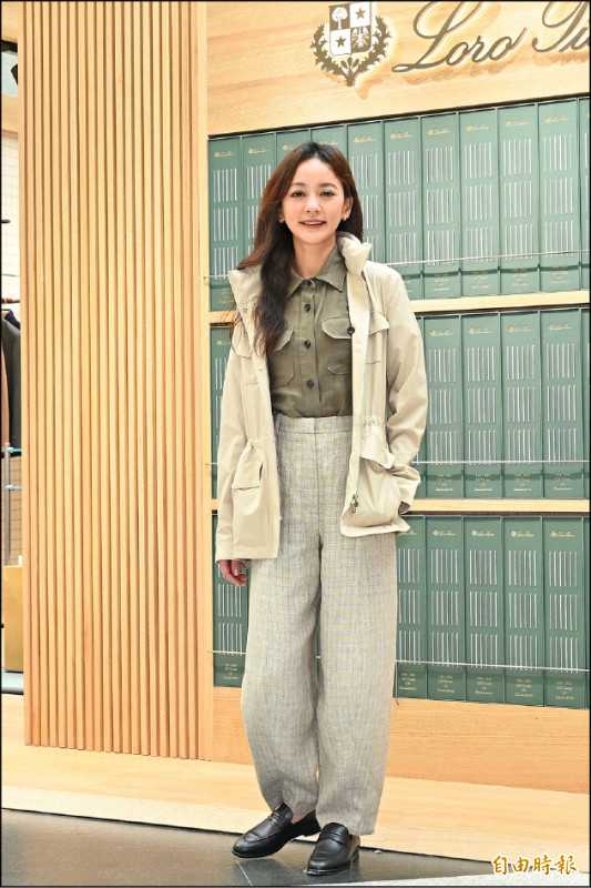 陳意涵大讚Traveller外套能夠完美應對各種場合。（記者胡舜翔攝）