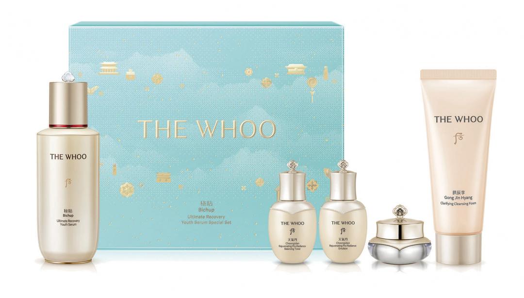 增量180%重生秘帖NAD青春加量禮盒，重生秘帖90ml+天氣丹PRO光耀重生水25ml+重生乳25ml+重生霜10ml+拱辰享陰陽調和洗顏乳100ml，價值13,900元，特價6,000元。
