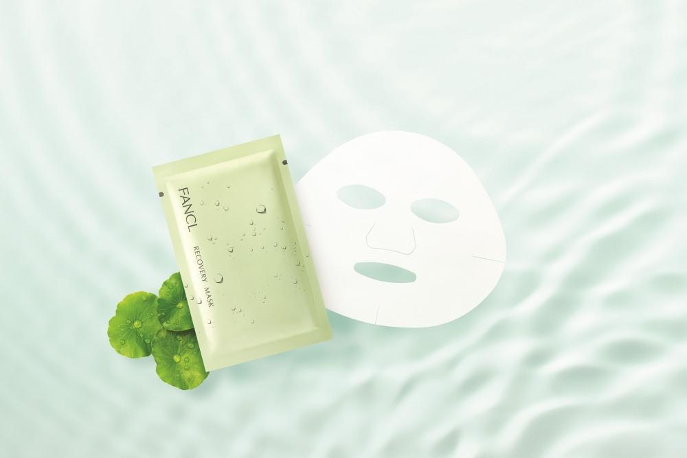FANCL「全能安撫修護面膜」，運用4大安撫修護關鍵成分配方。21ml*6片，1,100元。