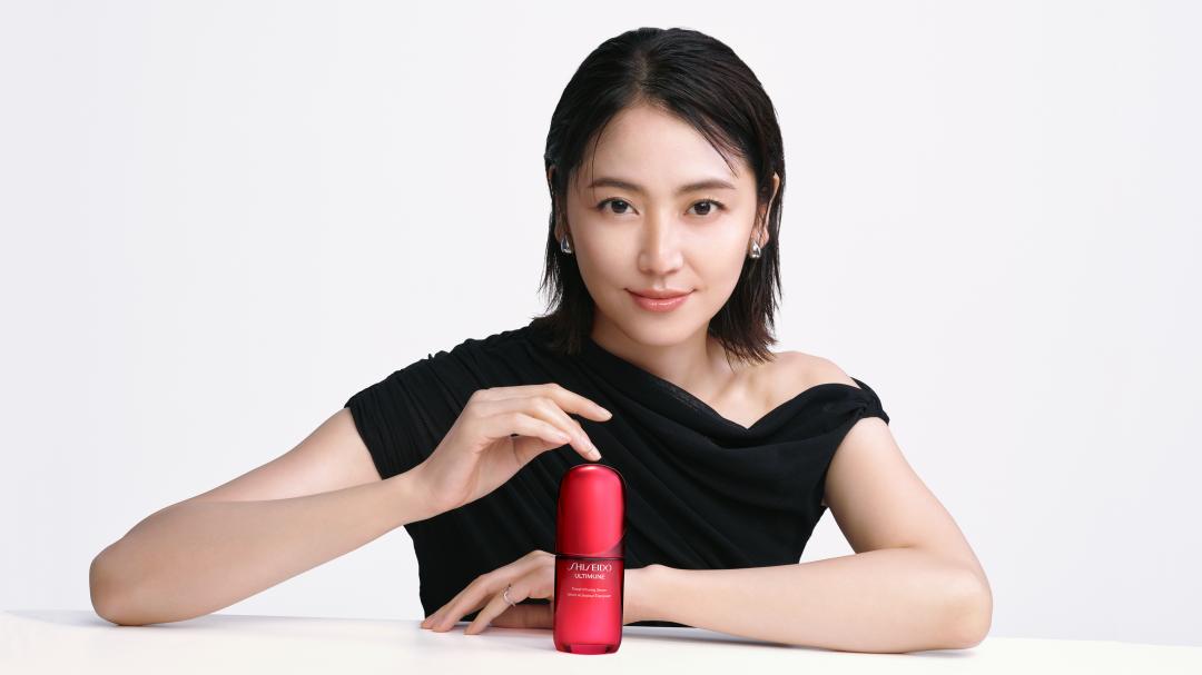 日劇女王「長澤雅美」攜手資生堂揭開時光不敗的年輕秘密。