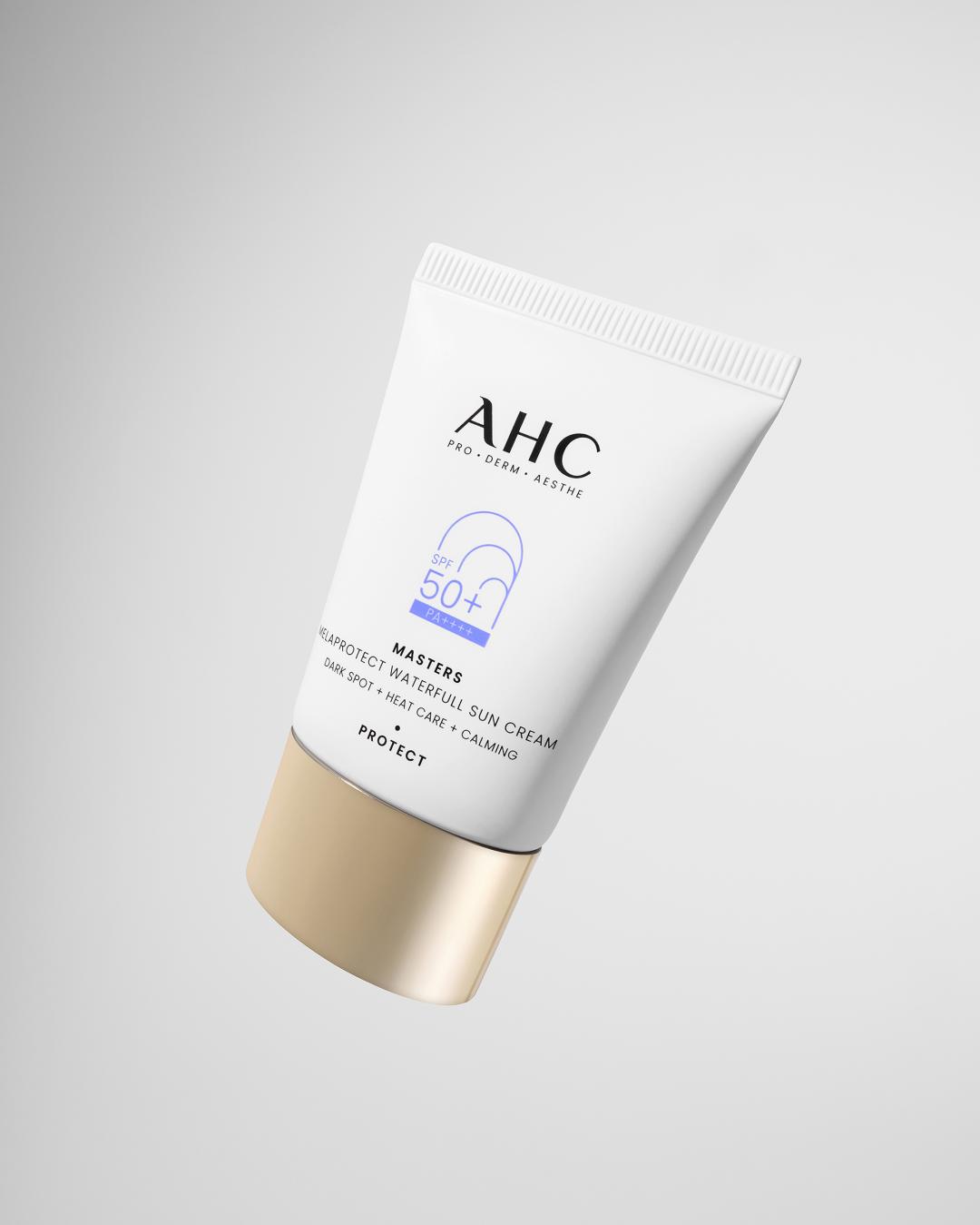 AHC9重全護撫紋淡斑防曬乳 #小白傘防曬乳40ml/900元。