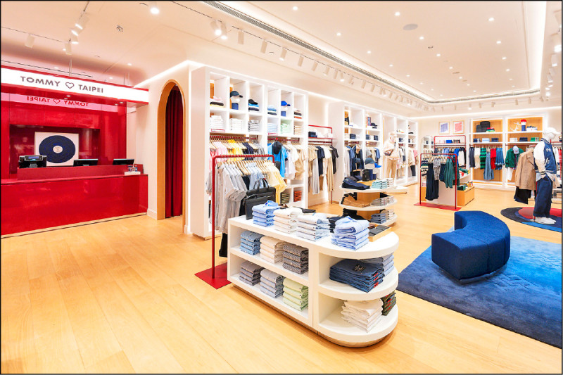 Tommy Hilfiger台北101全新專賣店融入TOMMY LOVES TAIPEI元素，是品牌旗下最高規格店面才採用的設計。