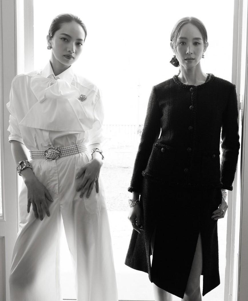 小松菜奈、張鈞甯在CHANEL早春大秀上精採同框。（翻攝自instagram）