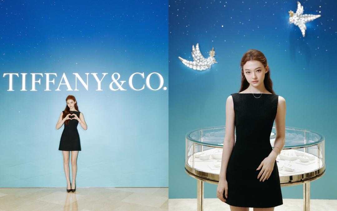不久前，Ella也受邀出席珠寶品牌Tiffany＆Co.的活動，可見未來絕對是新任時尚偶像。