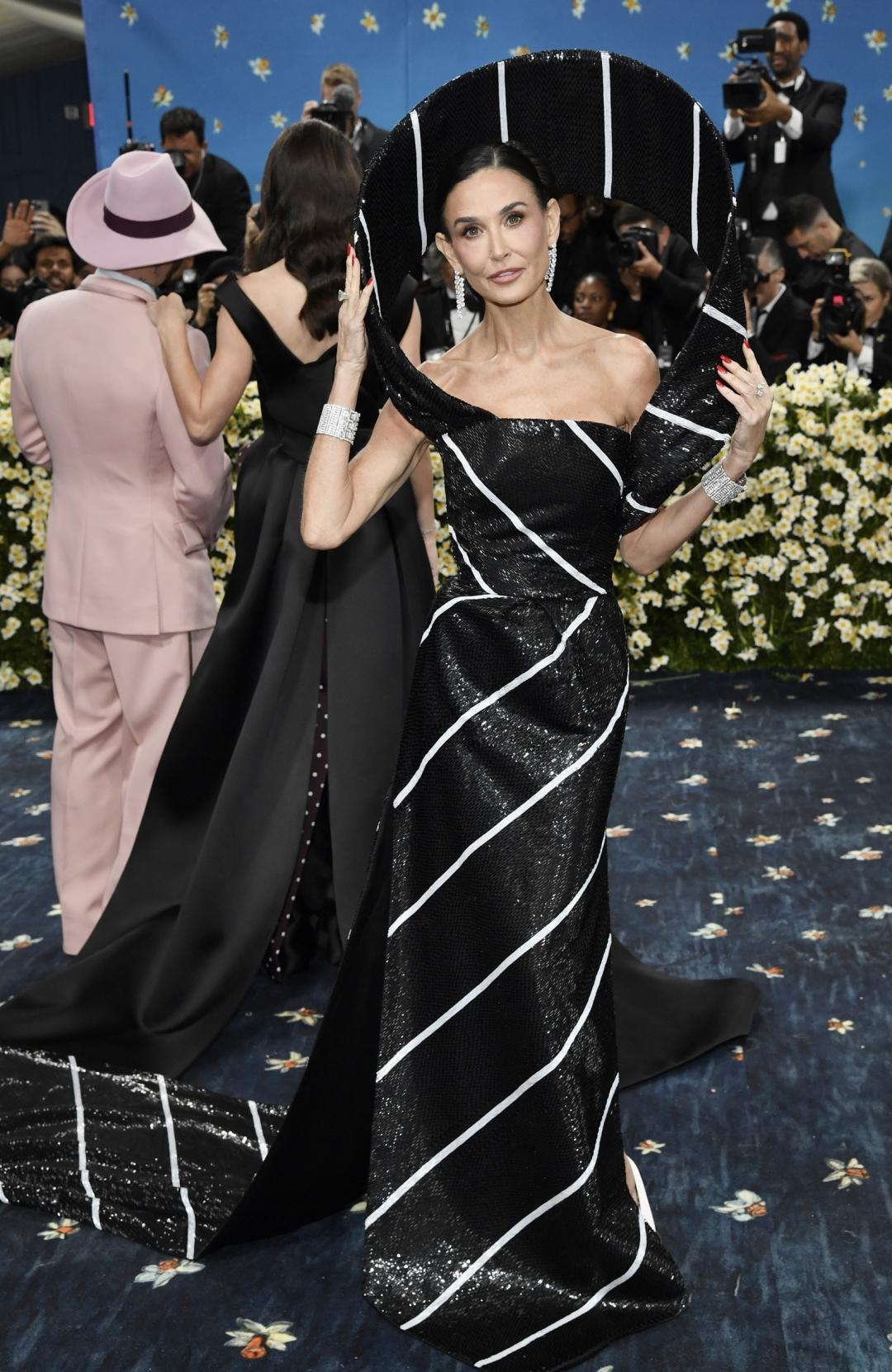 Demi Moore。