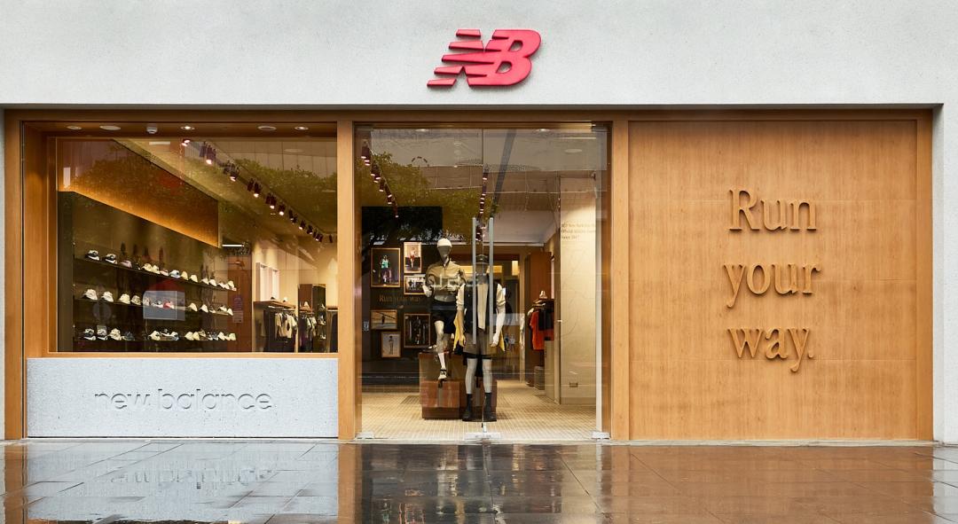 New Balance在信義區開幕全台首間NB RUN運動體驗店，店內主要針對競速跑迷囊括鞋櫃必備鞋履。