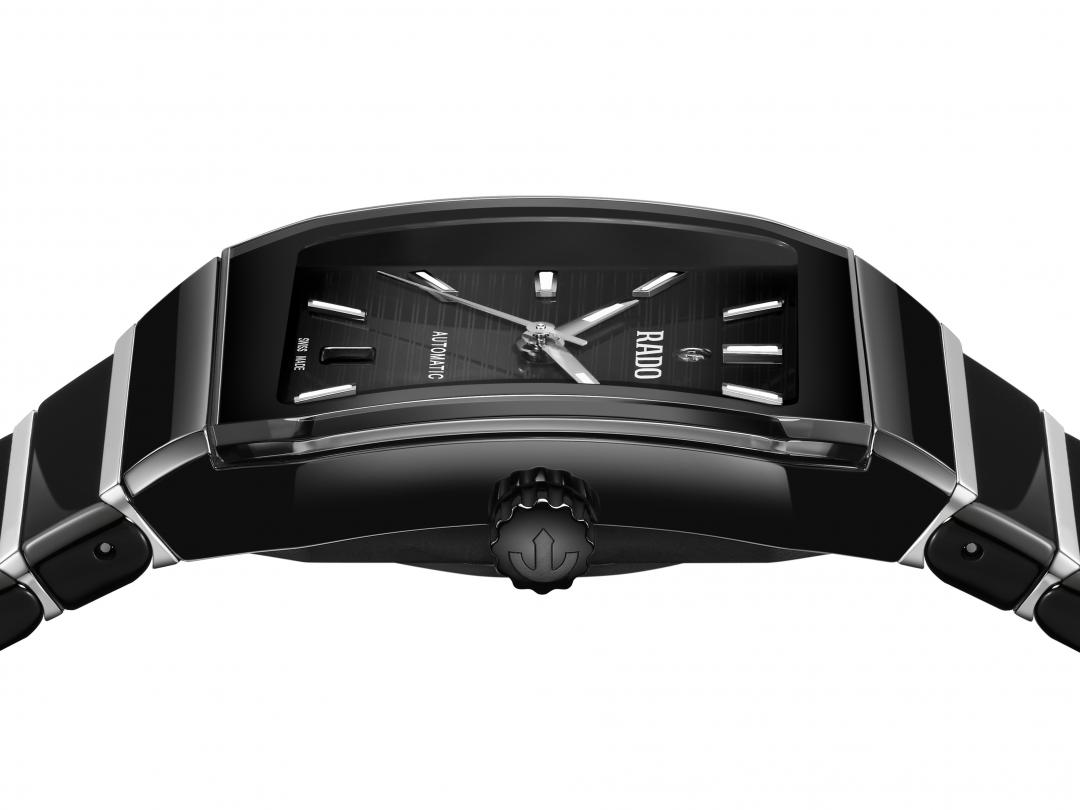 RADO Anatom系列高科技陶瓷自動腕錶，黑色陶瓷搭配PVD噴砂精鋼，143,600元。(RADO提供，以下同)