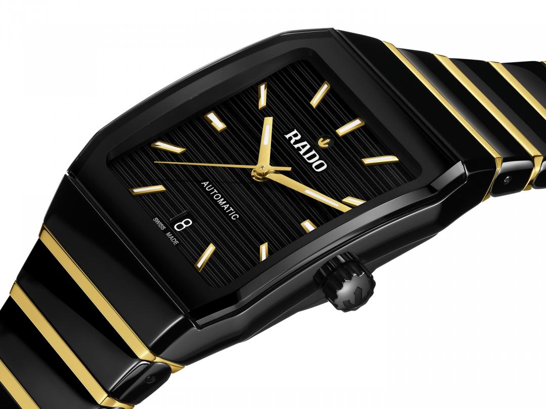 RADO Anatom系列高科技陶瓷自動腕錶，黑色陶瓷搭配拋光黃金色PVD精鋼，147,300元。