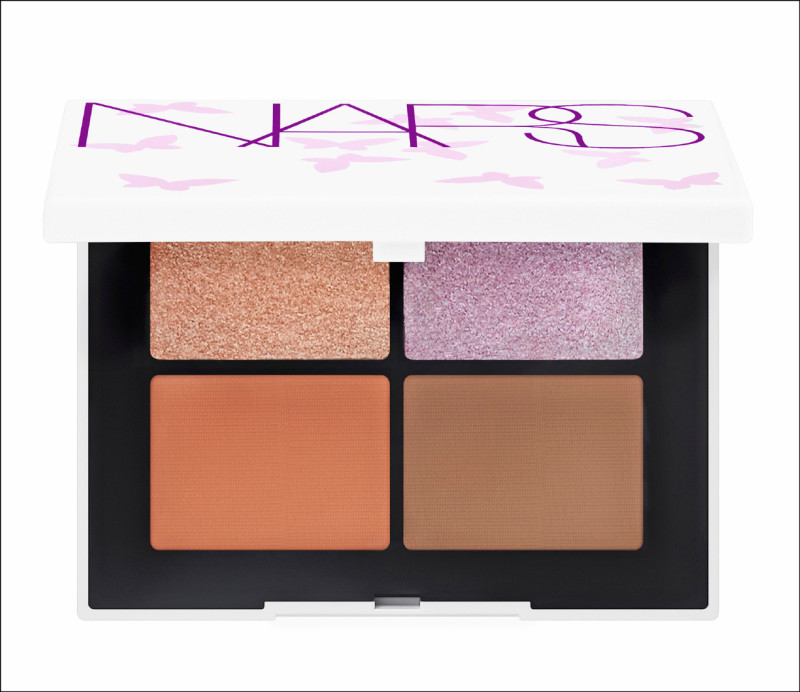 NARS 4 色眼彩盤 流光蝶羽版，1,950元，以蝴蝶振翅的瞬間為靈感，為雙眸注入春夏的絢爛色彩，一盤擁有四種色調、兩種質地，其中細鑽粉末用來提亮眼眸，柔霧質地適合作為眼窩打底和加強色，增添深邃立體感。