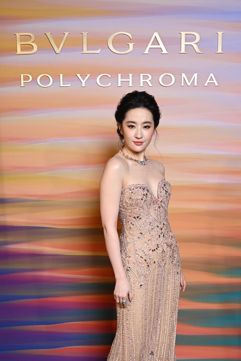 同為BVLGARI代言人的劉亦菲，以簡約脫俗的造型出席高級珠寶展。（BVLGARI提供）