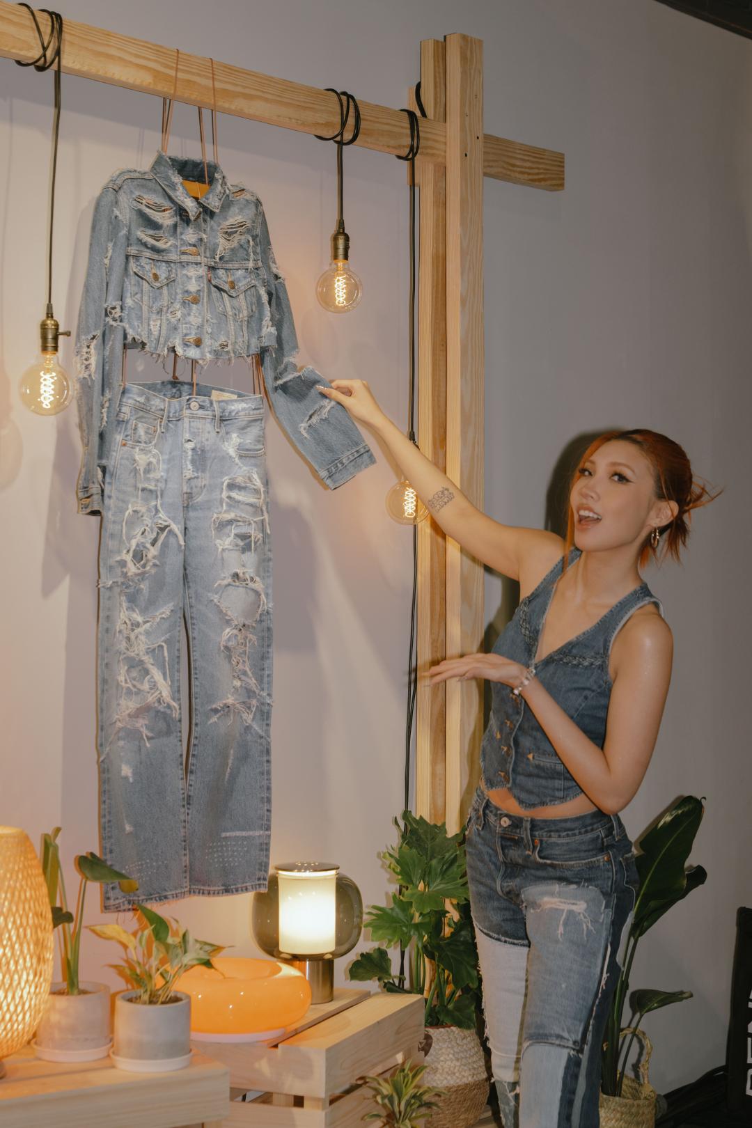 Made For Karencici展品則融入許多破壞抽鬚細節彰顯視覺張力。