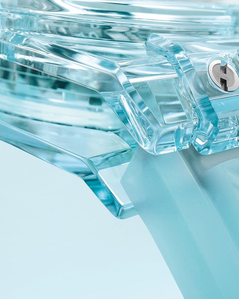 湖水藍寶石的製程十分繁複且難度極高。（Hublot提供）