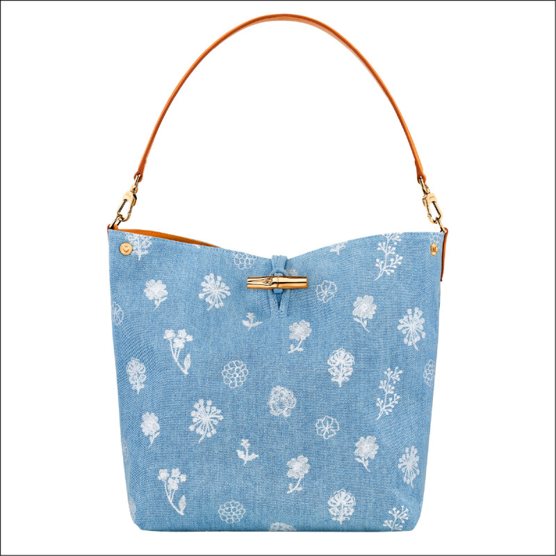 Longchamp Le Roseau系列藍色手提包，25,800元。