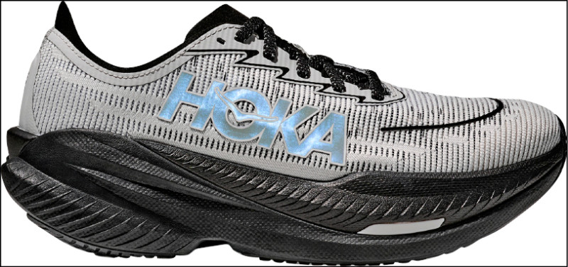 U MACH X 2路跑鞋，6,280元。