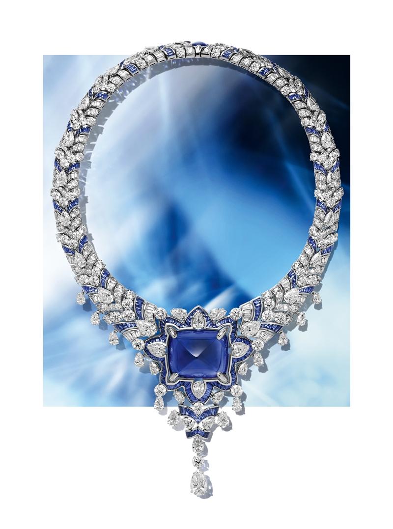 BVLGARI Polychroma系列 Cosmic Vault蒼穹之拱頂級藍寶石與鑽石項鍊。（BVLGARI提供）