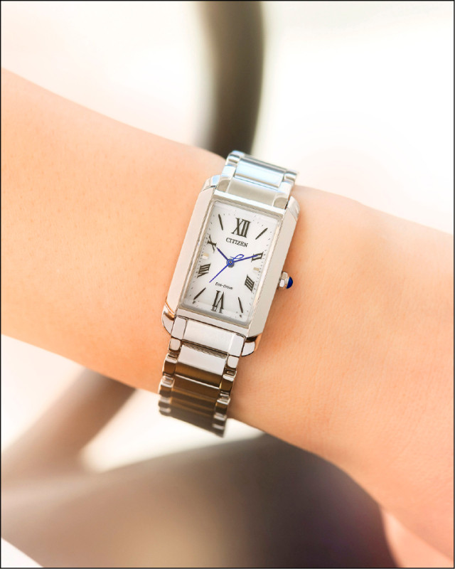 CITIZEN L系列EW5620-55A錶款，台灣限量100只，每只14,800元。
