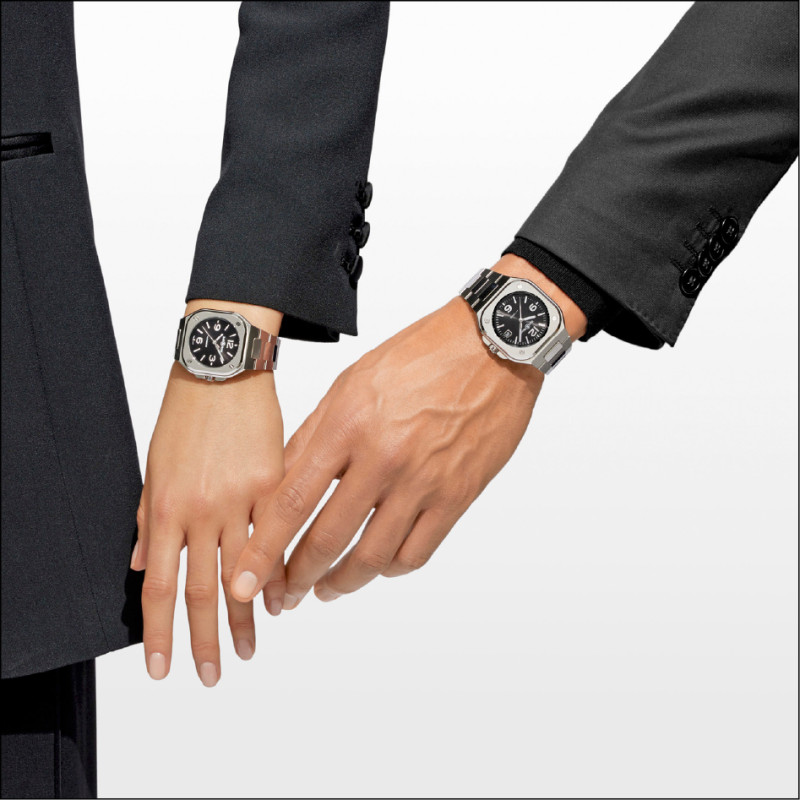 Bell & Ross BR-05系列全新推出36毫米版本，男女皆能輕鬆駕馭。共四色，每只149,000元，圖為黑色錶盤。