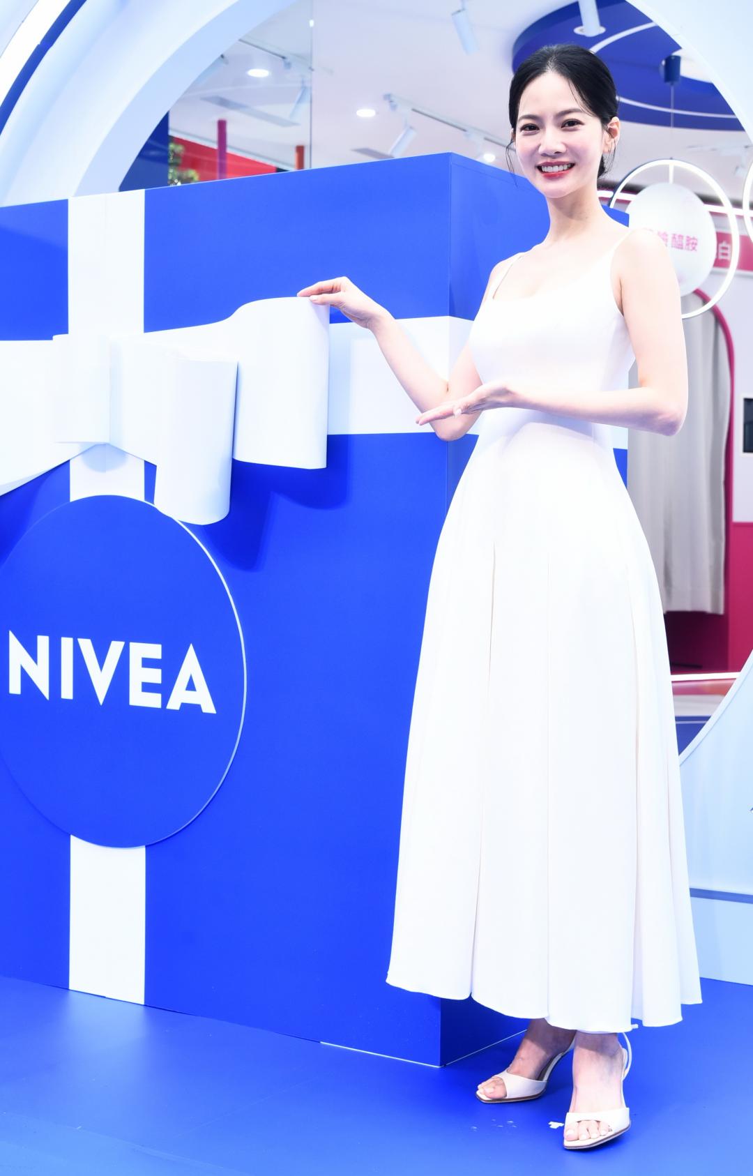 喬喬產後不到半年時間就回復纖細身材。