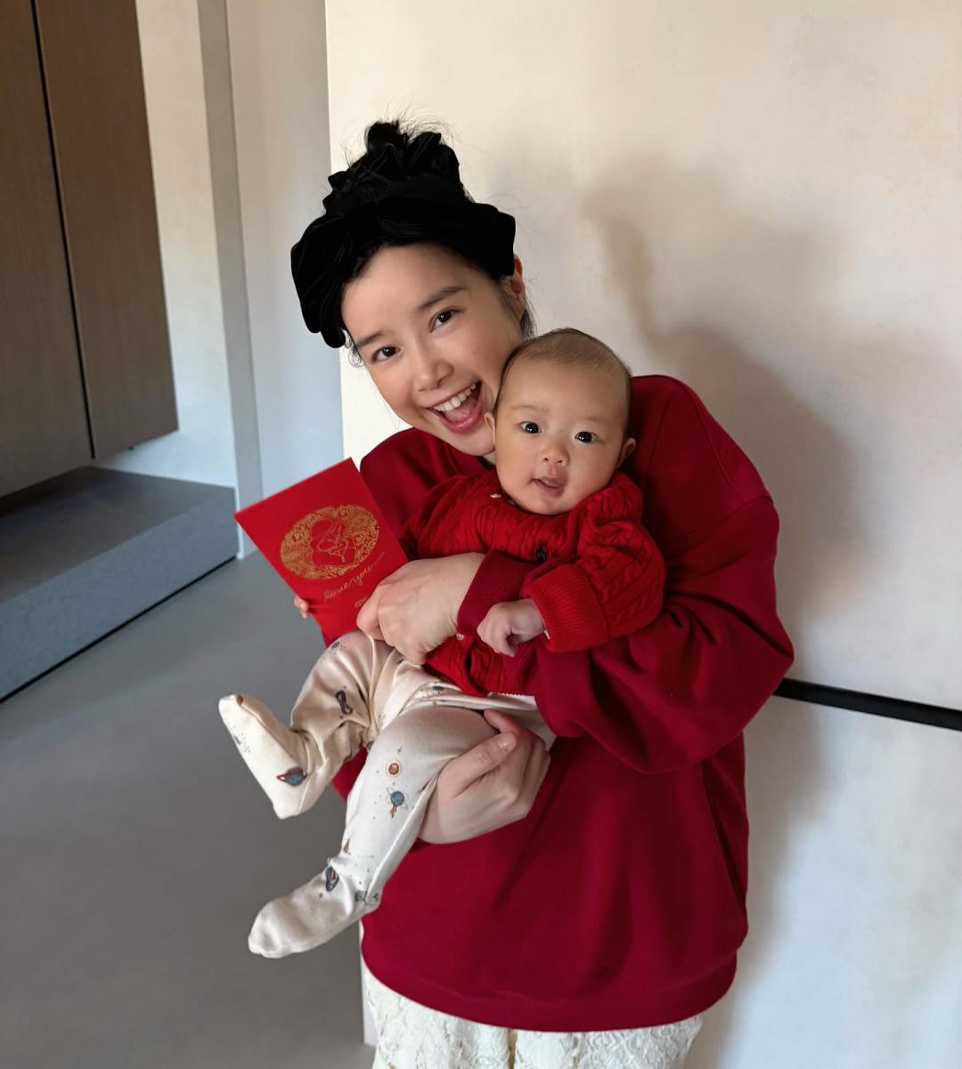 李佳穎在兒子出生前，她便開始準備各種育兒知識，每個細節都不馬虎。