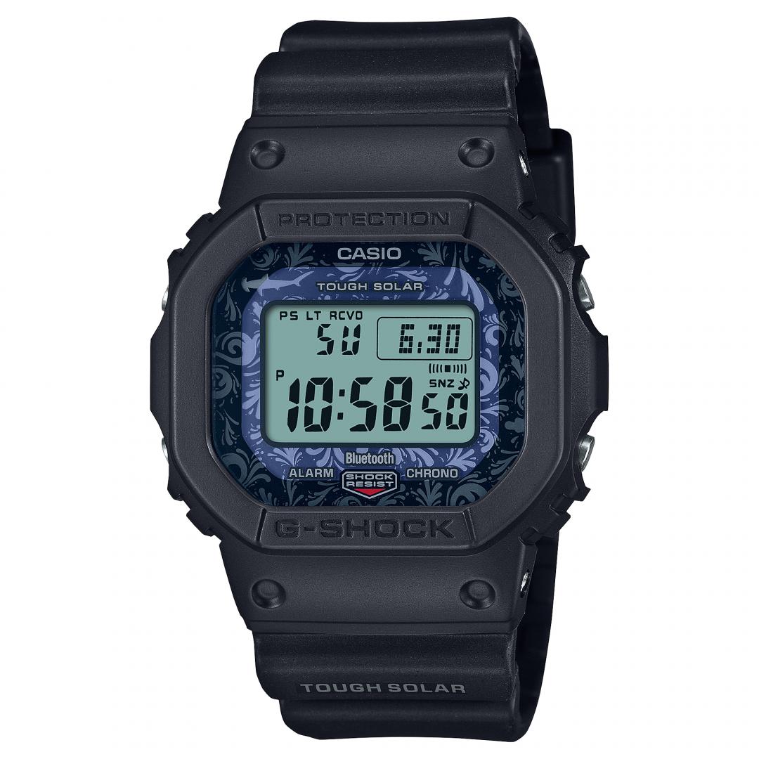 G-SHOCK迎接世界海洋日，推出GW-B5600CD-1A2腕錶，5,800元。(G-SHOCK提供，以下同)