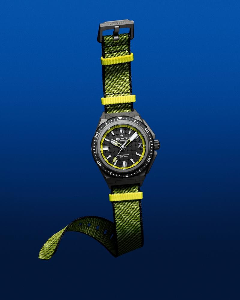 DEFY Extreme Diver Shadow挑戰極限暗影版潛水腕錶，搭載El Primero 3620自動上鍊機芯，微噴砂鈦金屬錶殼，時間顯示、日期窗，錶徑42.5mm，防水深度600米，433,100元。（ZENITH提供）