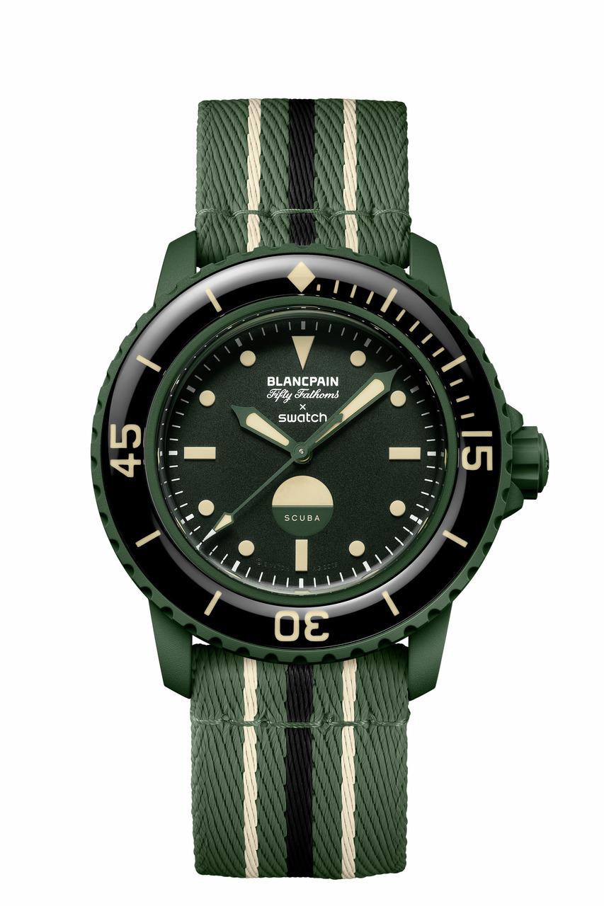 Blancpain x Swatch Bioceramic Scuba Fifty Fathoms GREEN ABYSS腕錶，13,000元，6/7起在Swatch西門町形象店及台北101門市開賣。(Swatch提供，以下同)