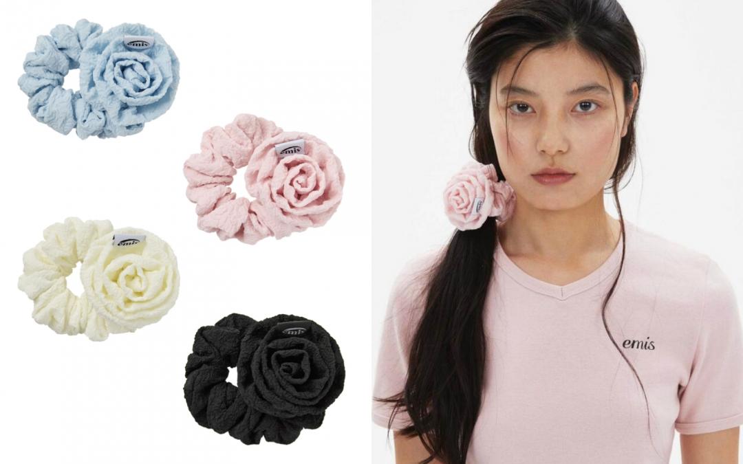 皺摺玫瑰花髮圈，售價NT$1,280元。