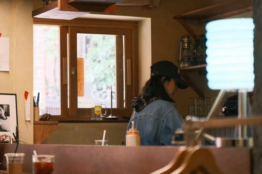 韓韶禧認真打工的身影。