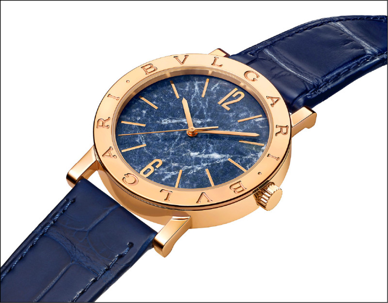 BVLGARI BVLGARI玫瑰金「Blu Incanto」夜藍色大理石鱷魚皮腕錶，錶徑38mm，防水深度50米。