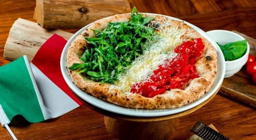 微風義式餐廳限定「義大利國慶披薩」太繽紛！專家曝捲著吃更美味 另推第二顆半價優惠   