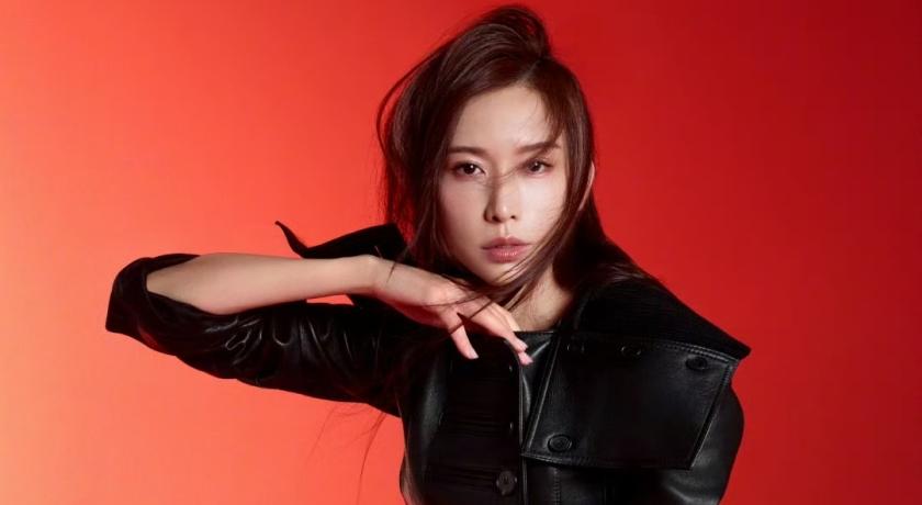 林志玲甩「媽味」抬頭挺胸登時尚雜誌！氣場全開第一名模回來了