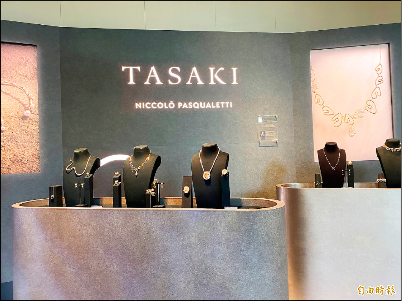 TASAKI NICCOLÒ PASQUALETTI系列重新演繹珍珠的可能性，打造出充滿自由靈魂與非傳統風格的珠寶作品。（記者林欣若攝）
